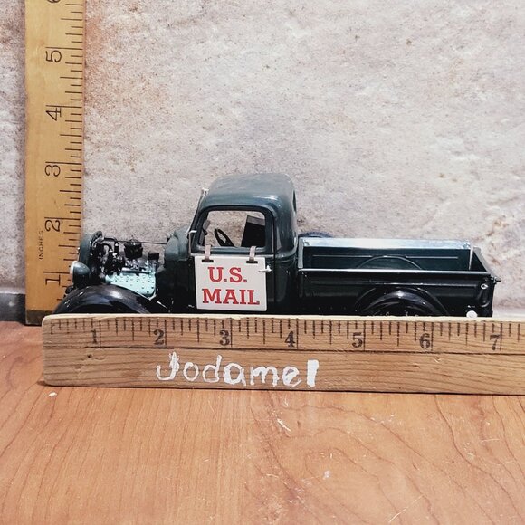 The Danbury Mint 1935 US  Mail Truck 1997 USPS 1:24 Scale Die Cast Metal Missing - Picture 10 of 16